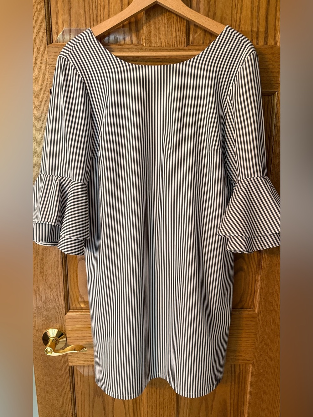 Pappagallo Black and White Pin Striped Bell Sleeve Dress